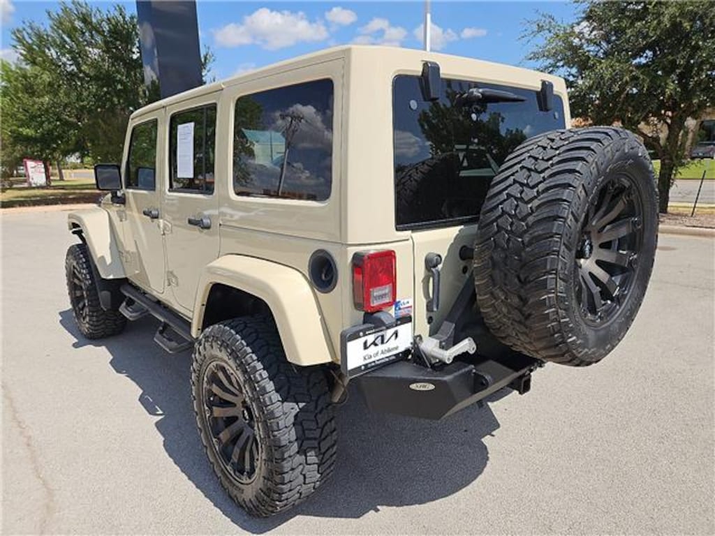 Used 2012 Jeep Wrangler Unlimited Rubicon 4x4