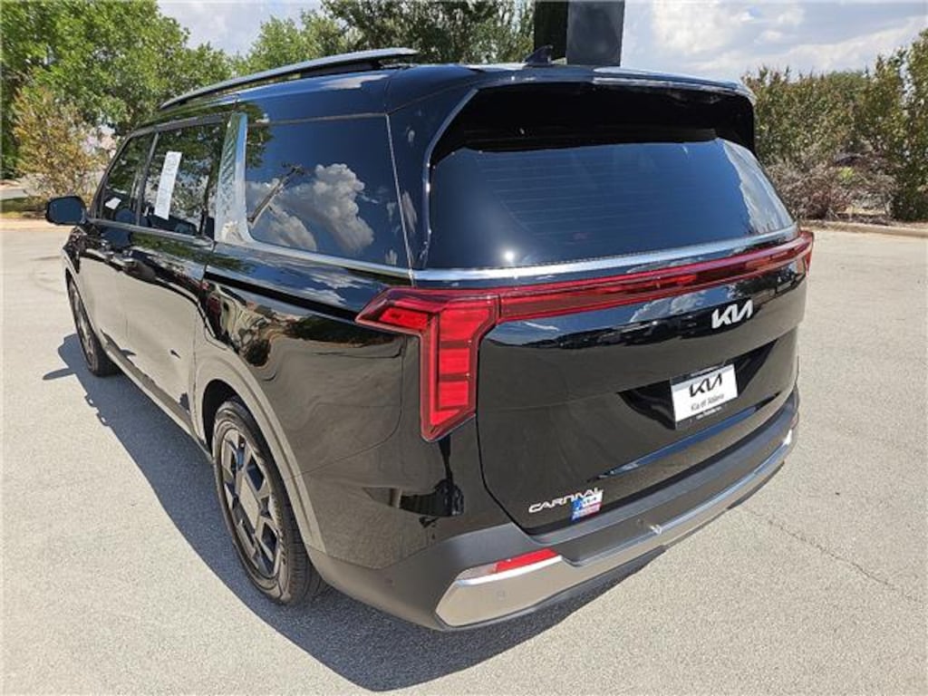Used 2025 KIA Carnival SX Passenger Van