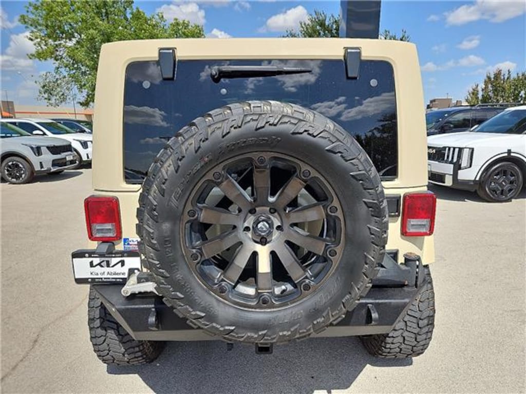 Used 2012 Jeep Wrangler Unlimited Rubicon 4x4