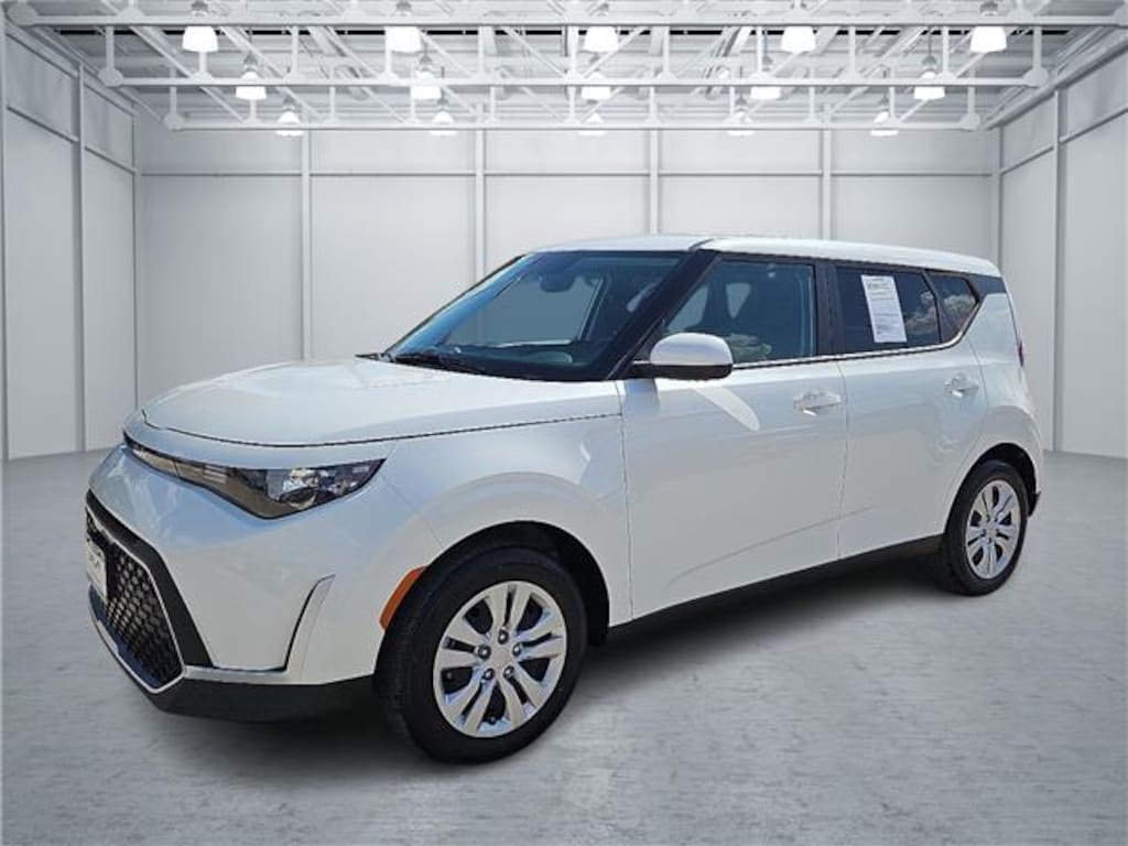 Certified 2024 KIA Soul LX (IVT) Hatchback