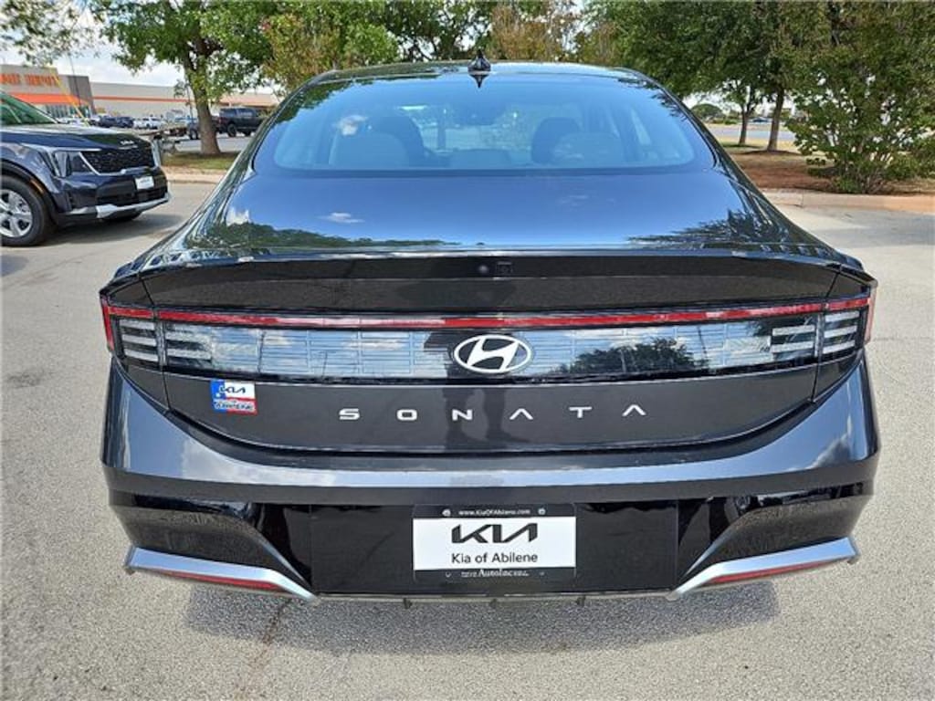 Used 2025 Hyundai Sonata SEL Front-Wheel Drive Sedan