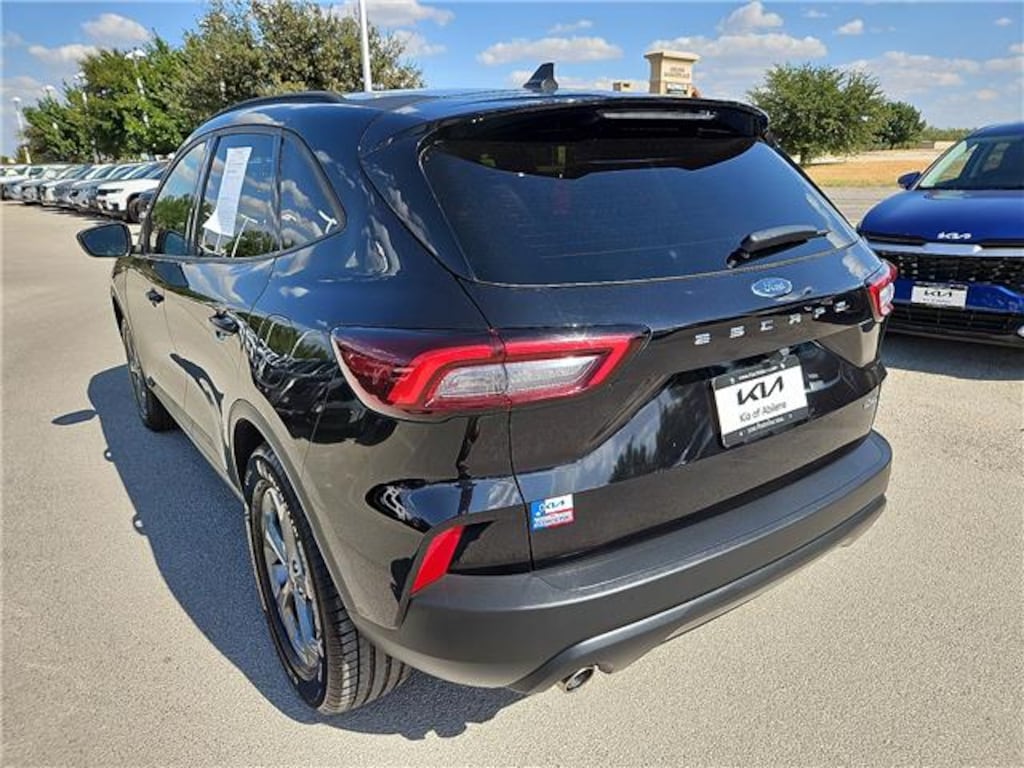 Used 2025 Ford Escape ST-Line All-Wheel Drive