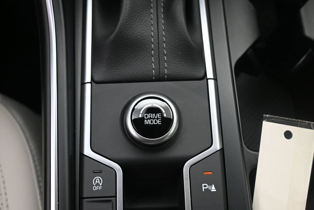 2025 Kia Sorento S - Photo 18