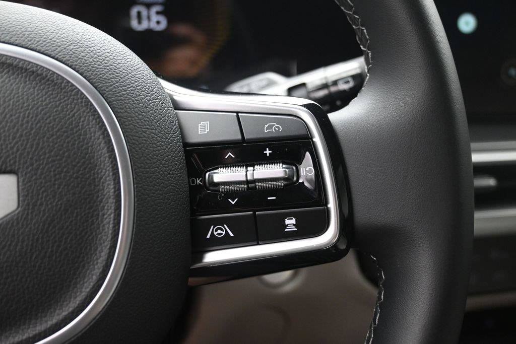 2025 Kia Sorento S - Photo 15