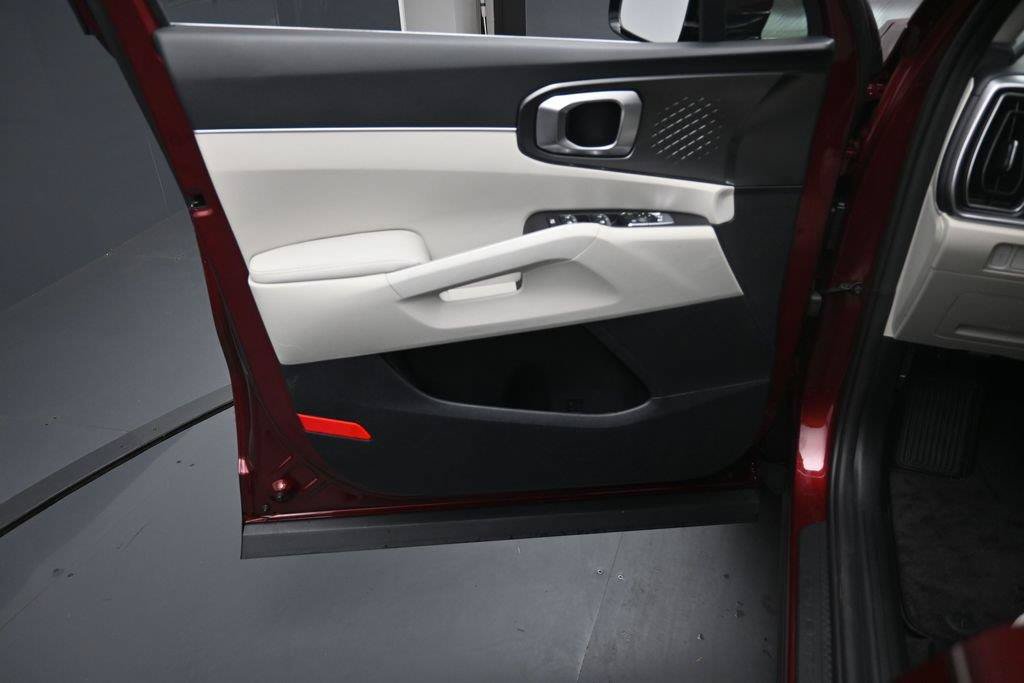 2025 Kia Sorento S - Photo 21
