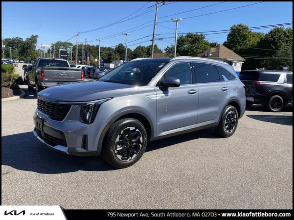 Used 2025 Kia Sorento S SUV