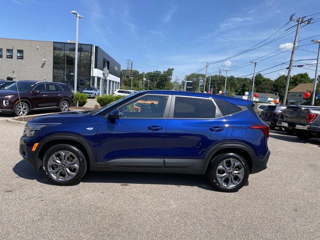 Used 2025 Kia Seltos LX SUV
