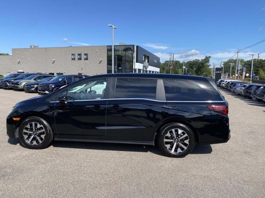 Used 2025 Honda Odyssey EX-L Van