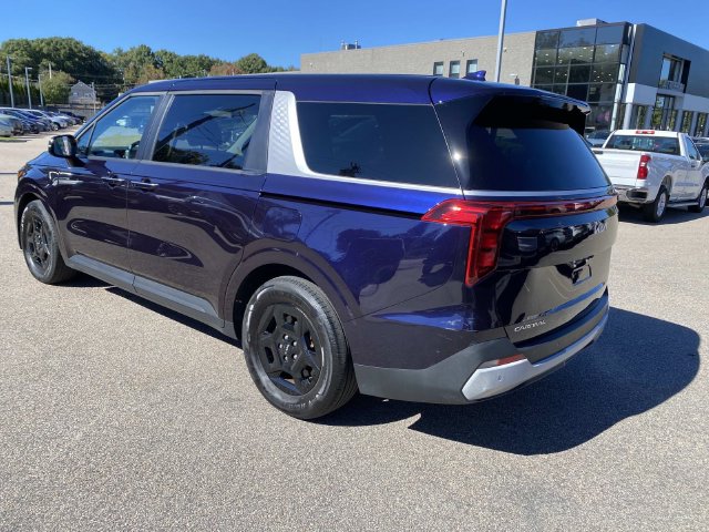 Used 2025 Kia Carnival LXS Van Passenger Van
