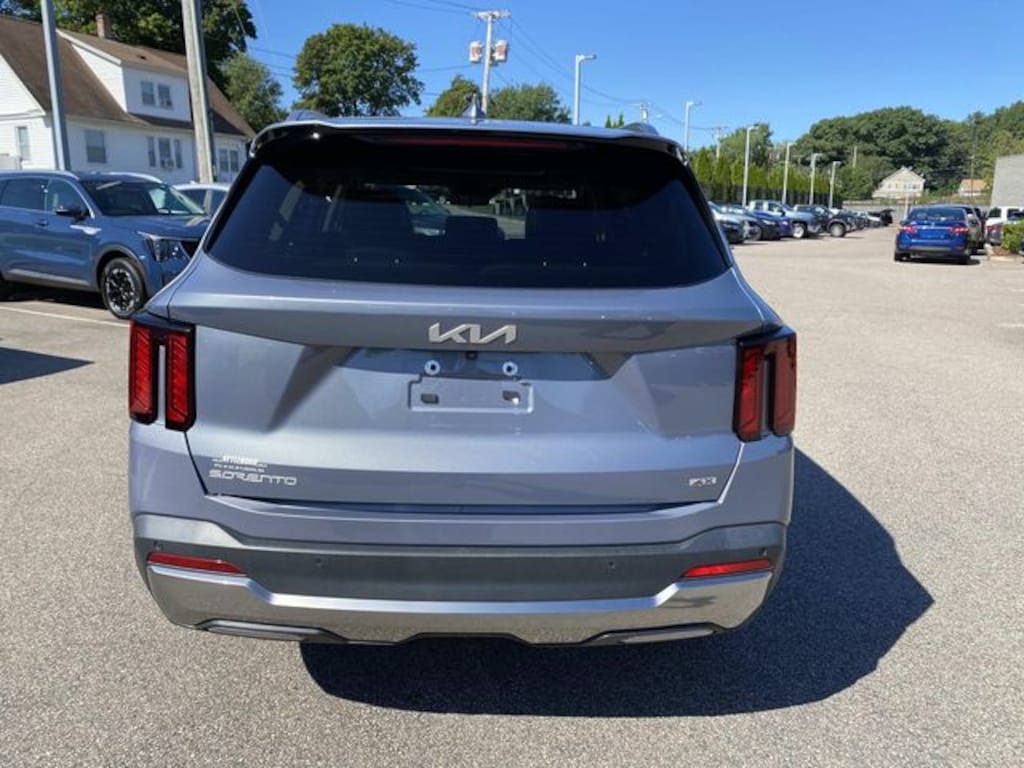 Used 2025 Kia Sorento S SUV