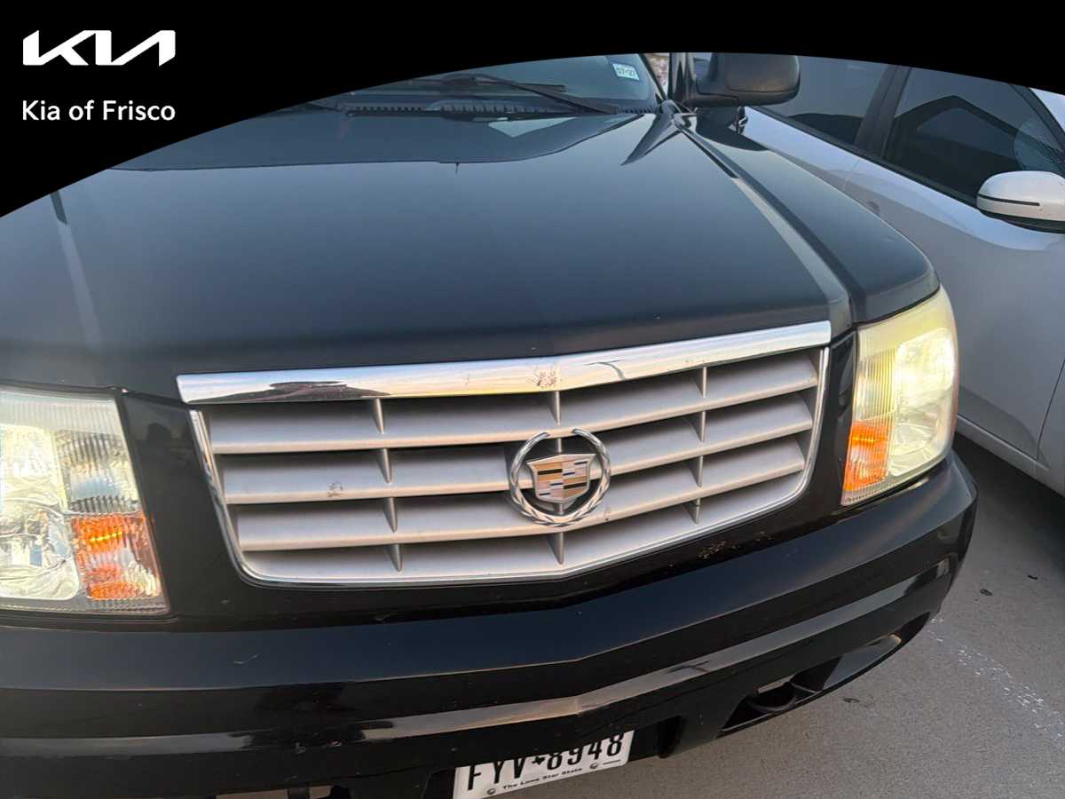 2002 Cadillac Escalade Base