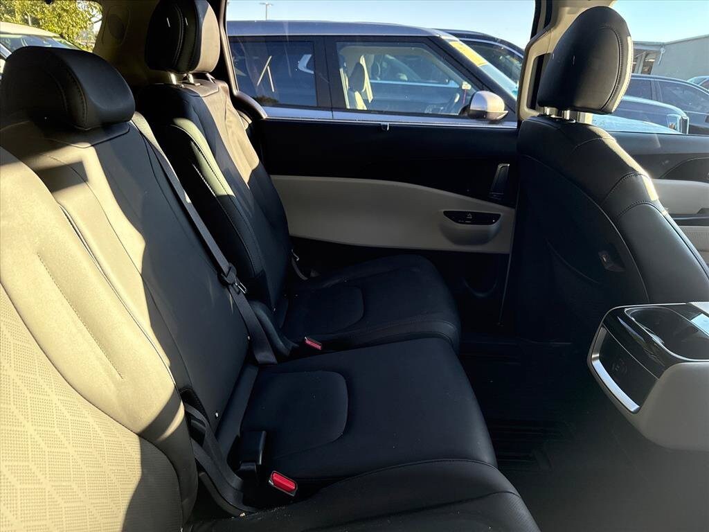 Certified 2024 Kia Carnival EX Minivan/Van