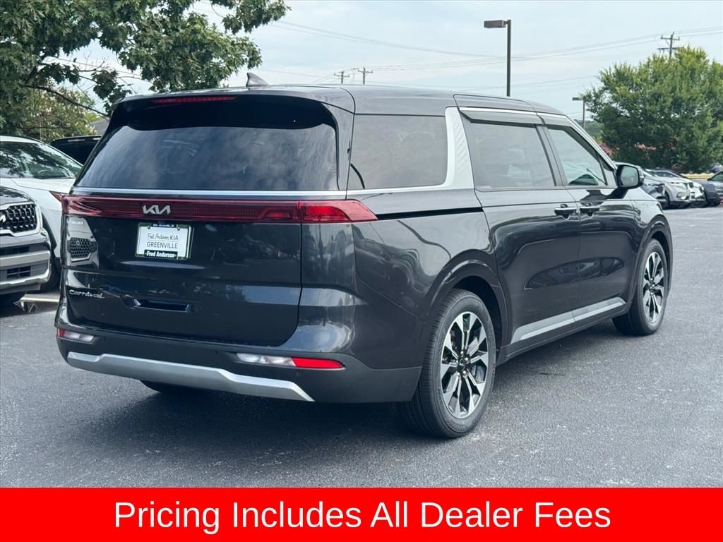 Used 2022 Kia Carnival EX Minivan/Van