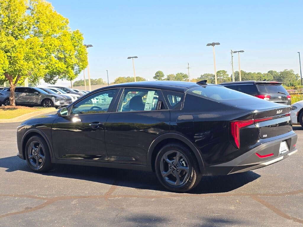 New 2026 Kia K4 LXS Sedan