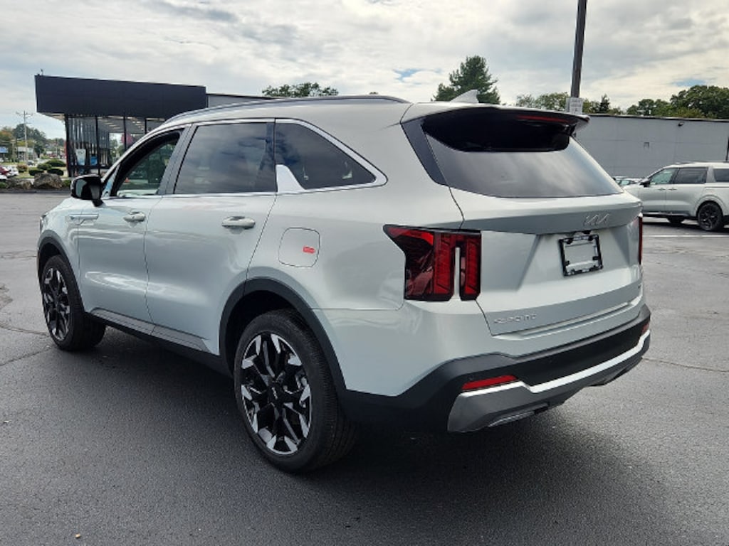 Certified 2026 Kia Sorento EX SUV