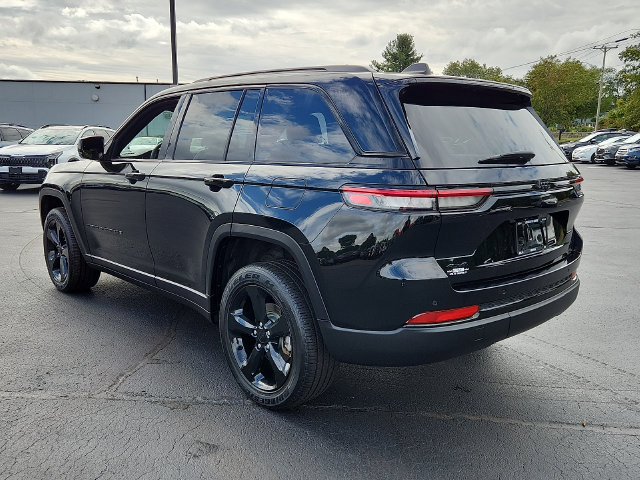 Used 2023 Jeep Grand Cherokee Altitude X SUV