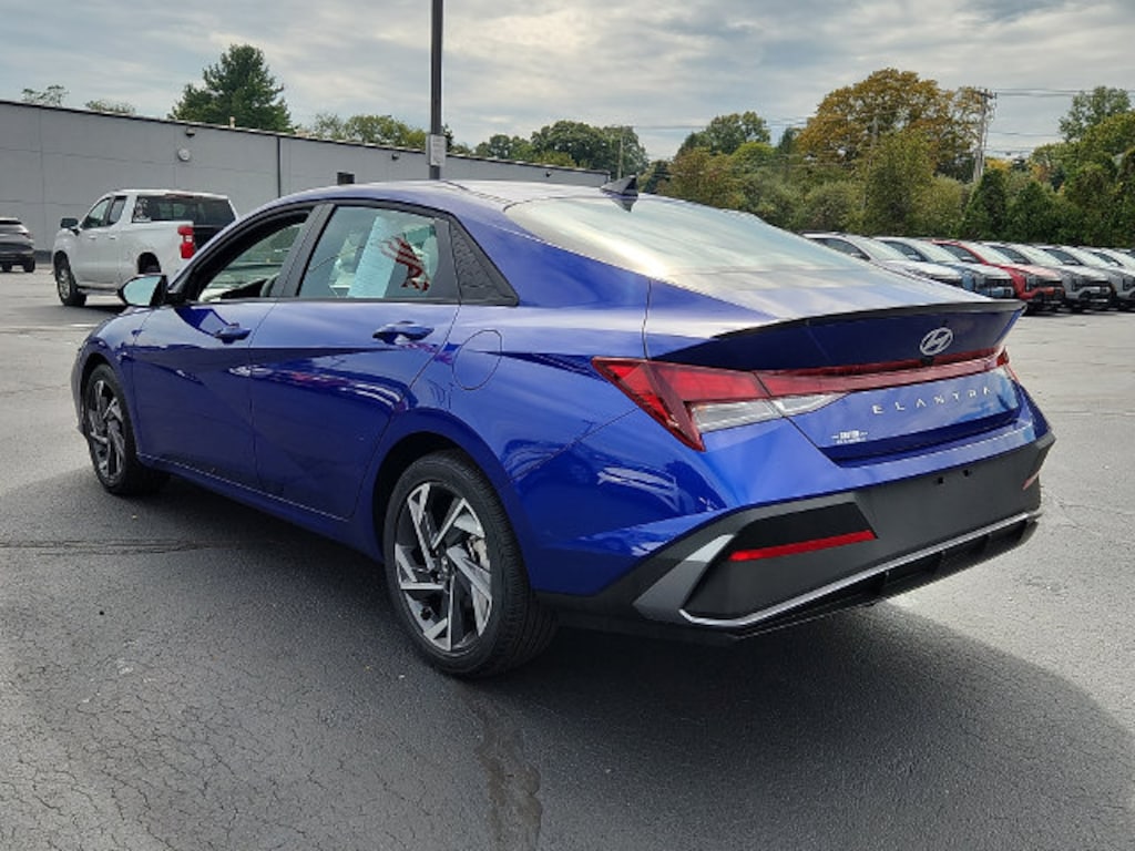 Used 2025 Hyundai Elantra SEL Sport Sedan