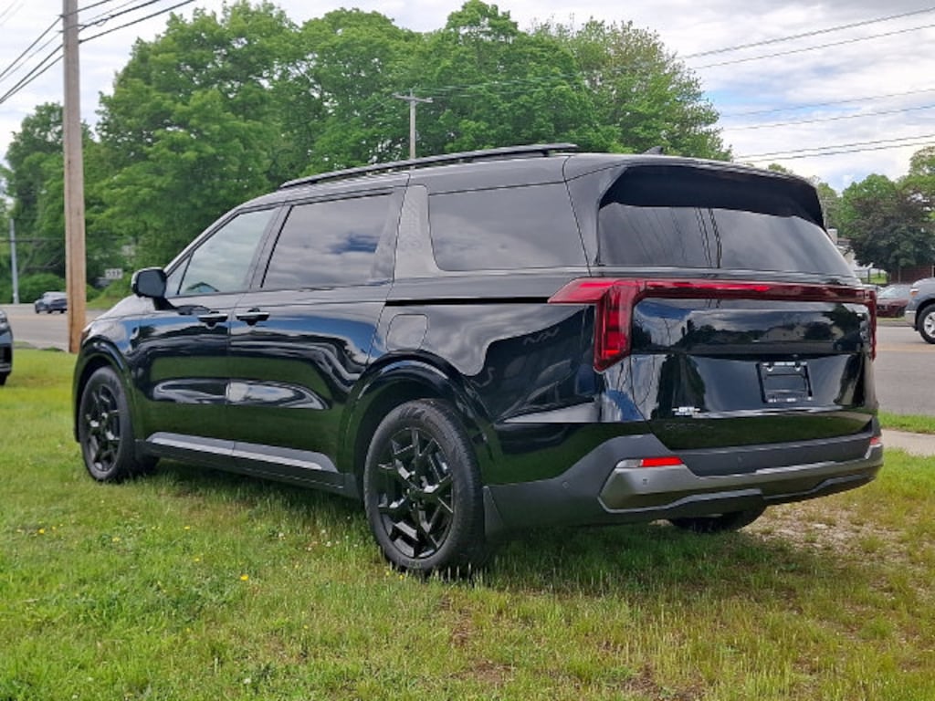 New 2026 Kia Carnival SX Minivan/Van