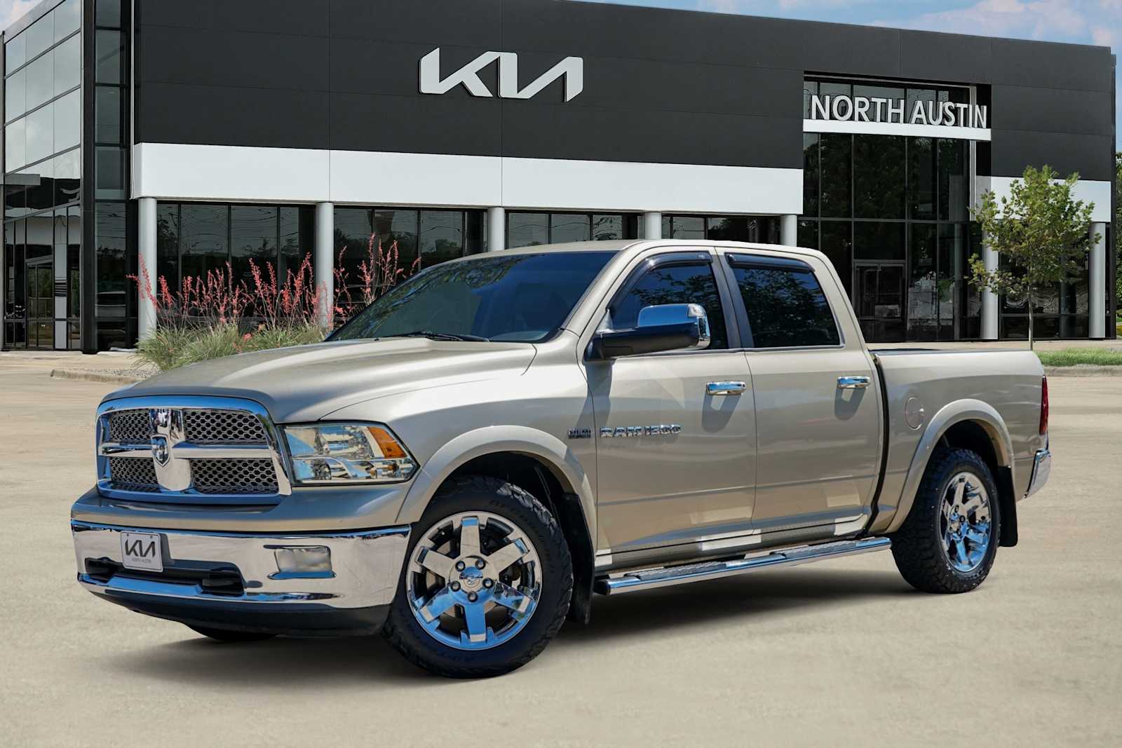 2011 RAM 1500 Pickup Laramie