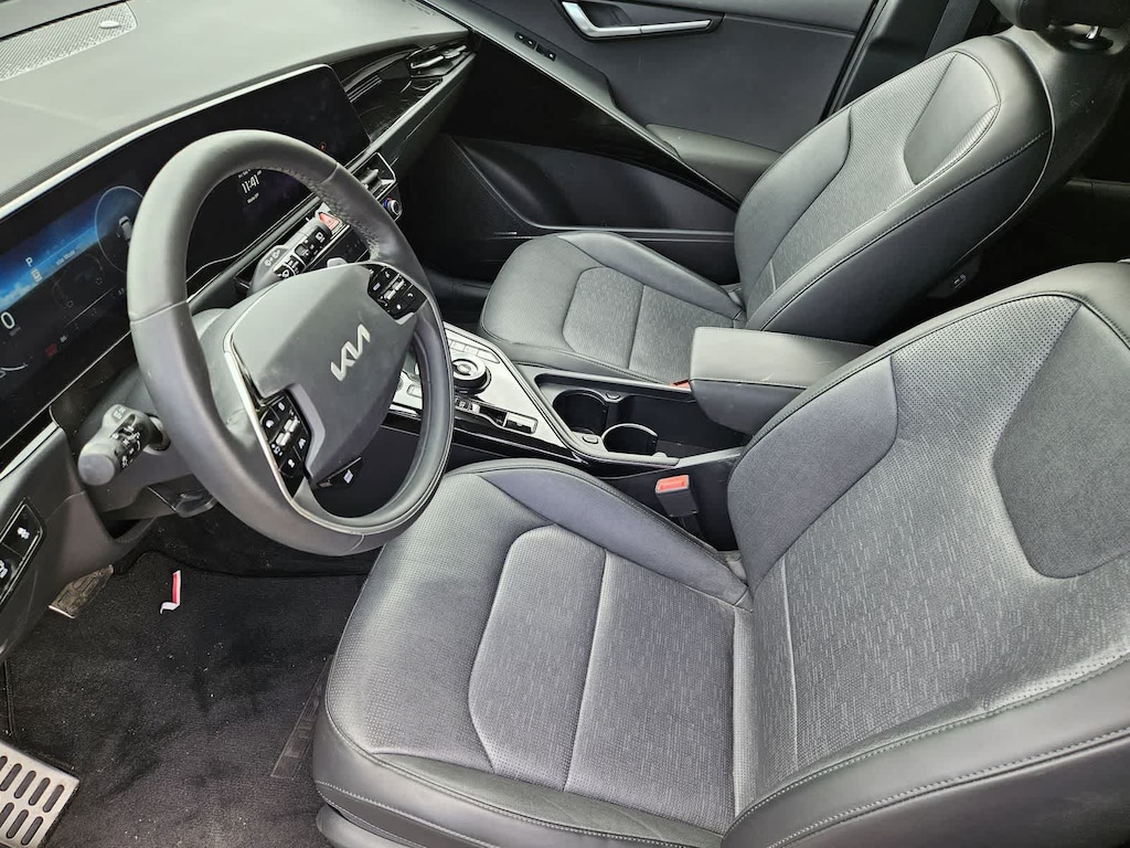 Certified 2023 Kia Niro EV Wave SUV