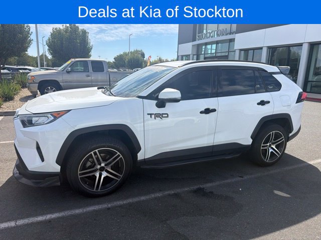 2020 Toyota RAV4 XLE