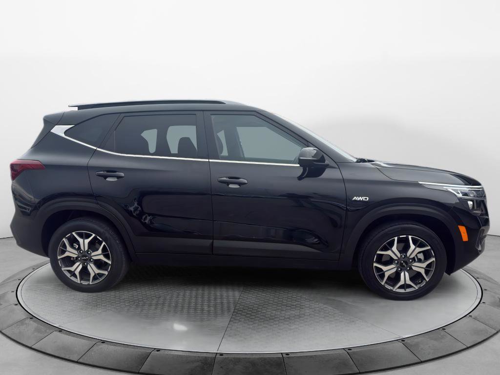 Used 2022 Kia Seltos EX SUV