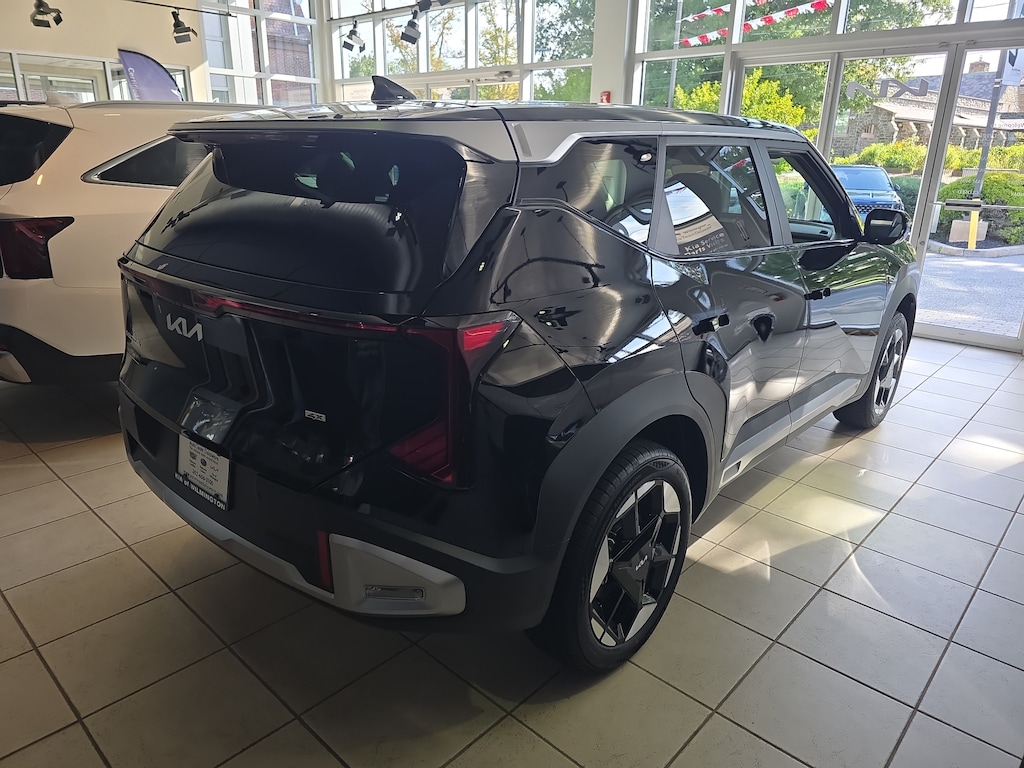 New 2027 Kia Seltos S AWD SUV