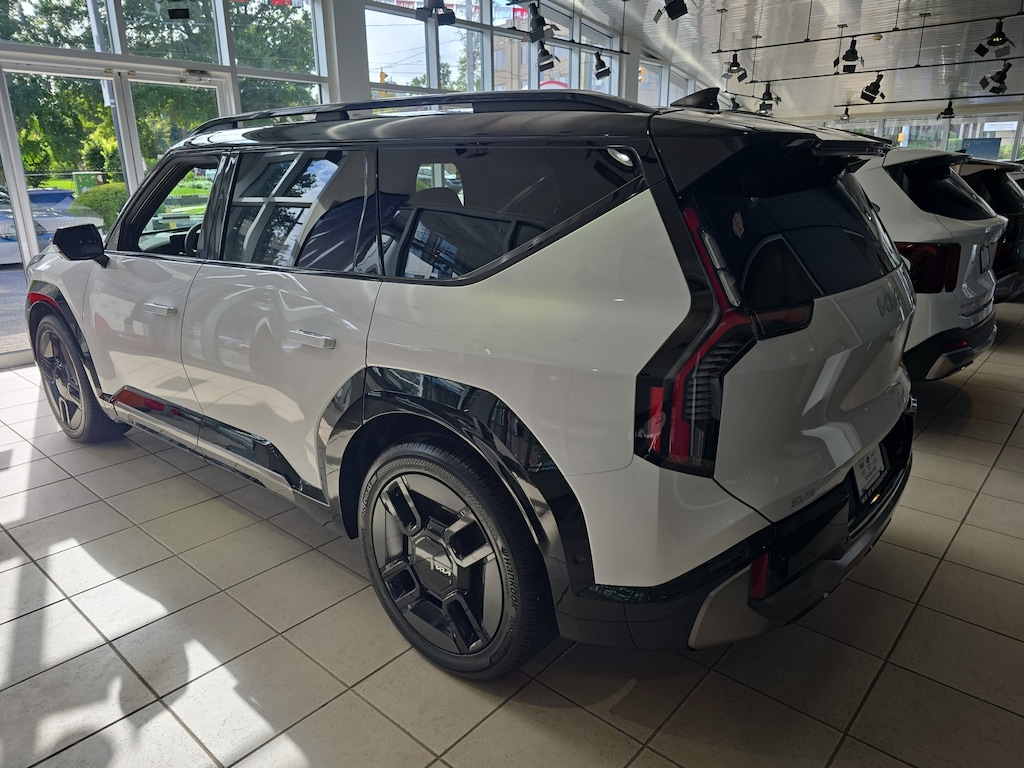 New 2026 Kia EV9 GT-Line AWD With Black Roof 6 Passenger SUV