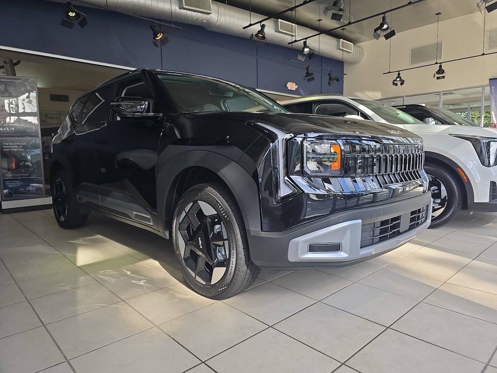 New 2027 Kia Seltos S AWD SUV