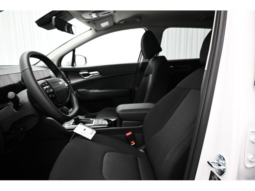 2026 Kia Sportage LX - Photo 17