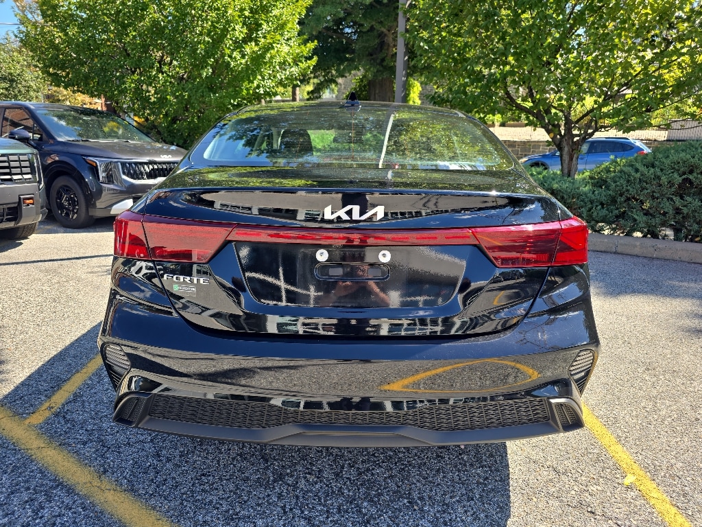 Used 2023 Kia Forte LXS Sedan