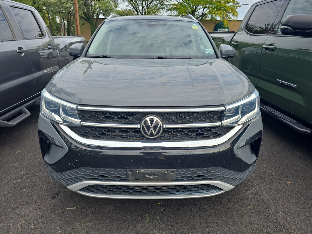 Used 2022 Volkswagen Taos 1.5T SEL 4MOTION SUV