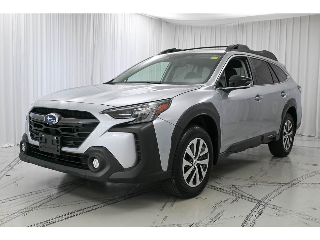 Used 2025 Subaru Outback Premium SUV