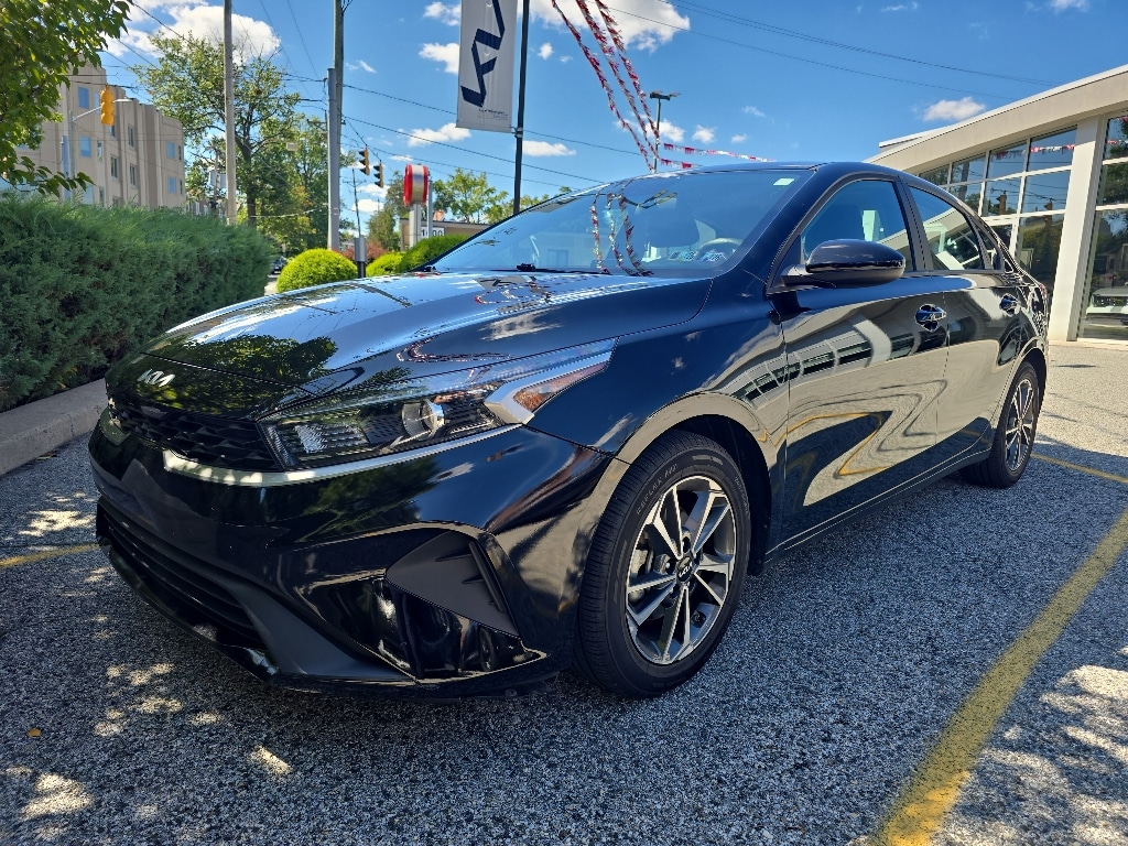 Used 2023 Kia Forte LXS Sedan