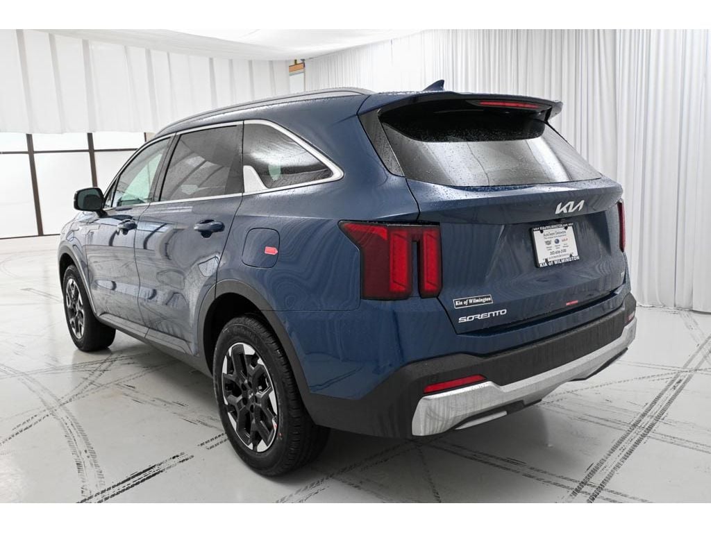 2026 Kia Sorento S - Photo 5