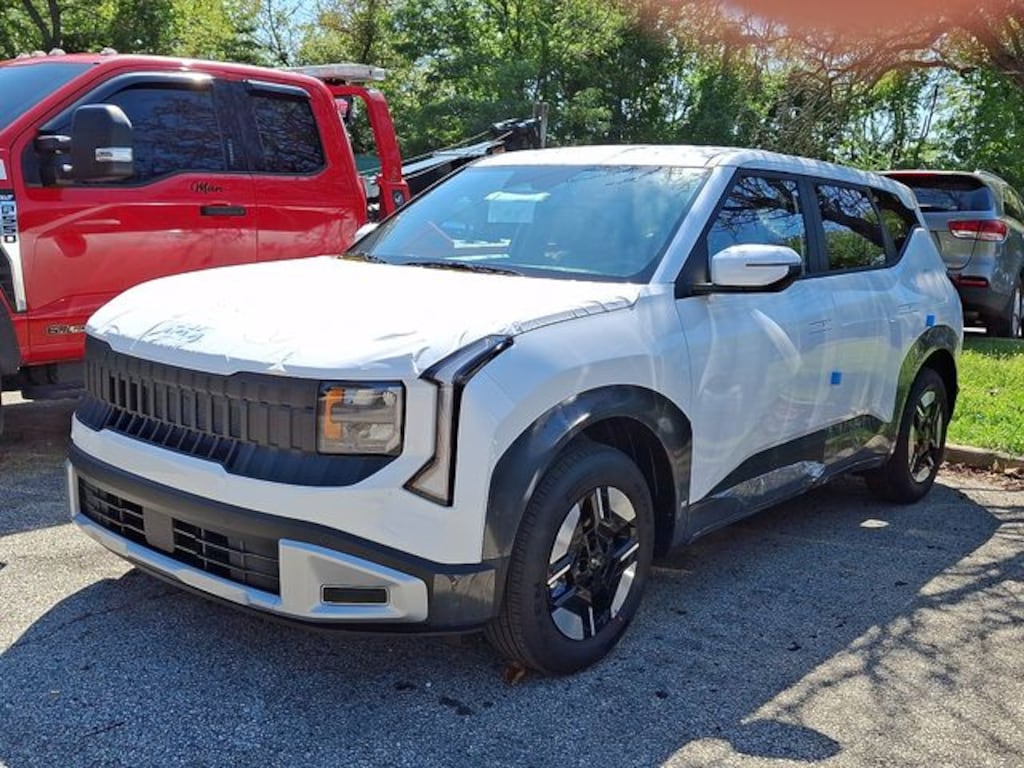 New 2027 Kia Seltos LX SUV