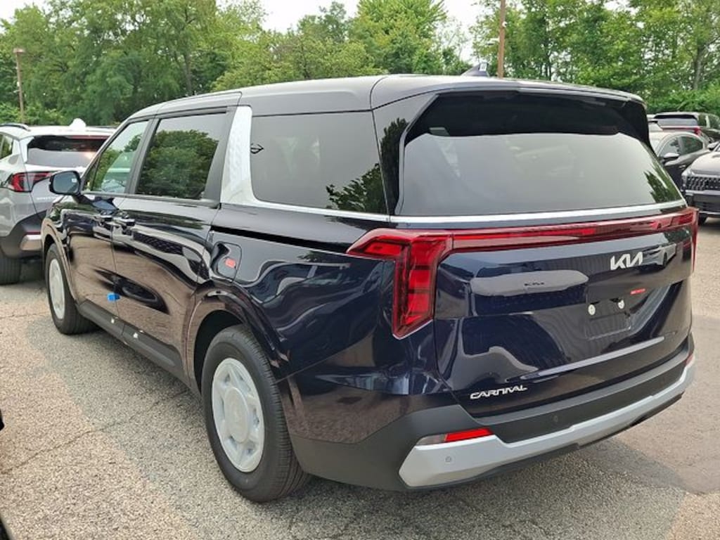 New 2027 Kia Carnival LXS Van Passenger Van