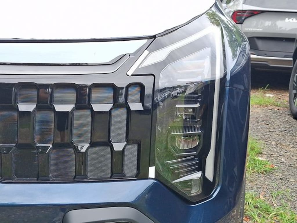 New 2027 Kia Sportage Plug-In Hybrid X-Line SUV