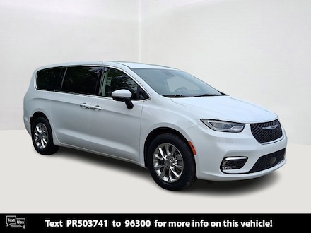 2023 Chrysler Pacifica Touring L Minivan/Van