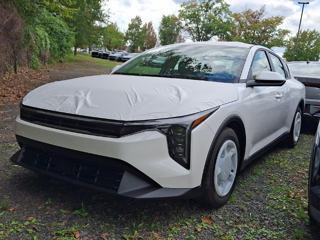 New 2026 Kia K4 LXS Sedan