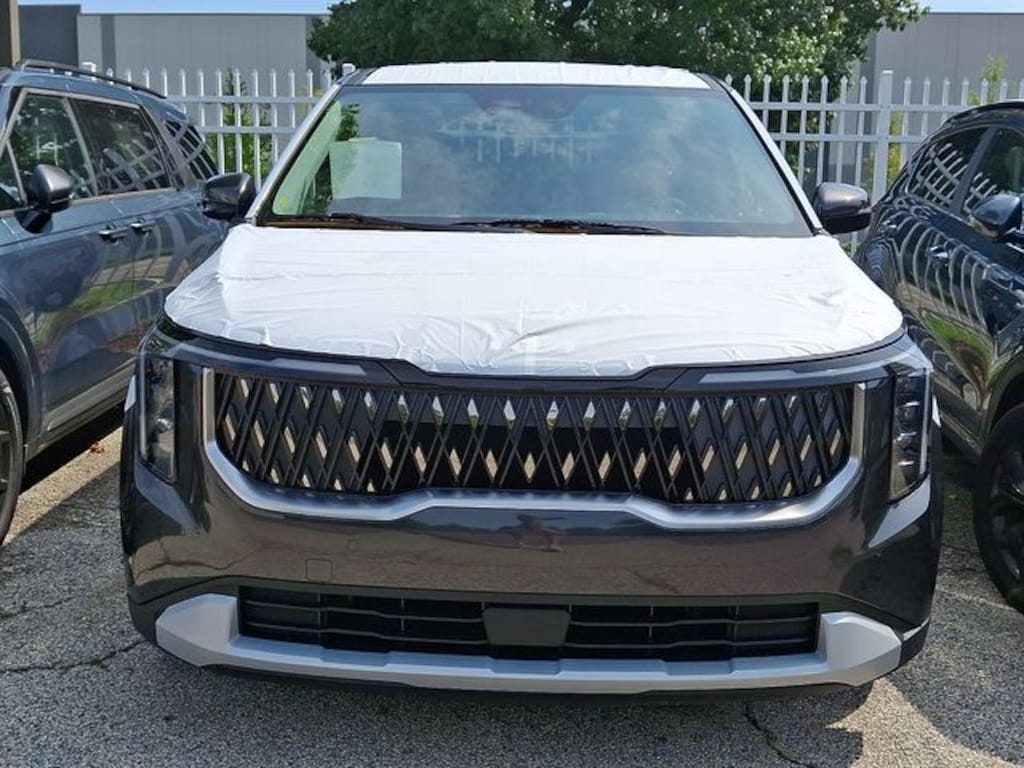 New 2027 Kia Carnival LXS Minivan/Van