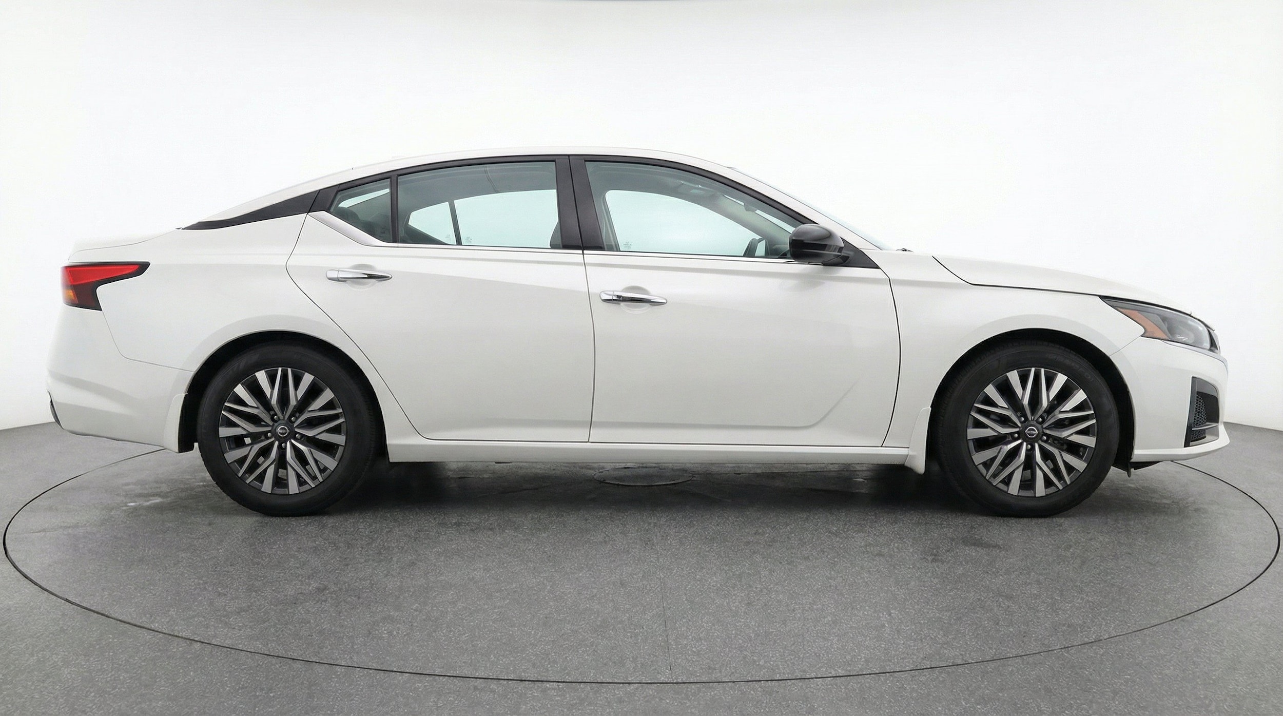 Thumbnail: 2025 Nissan Altima - 11