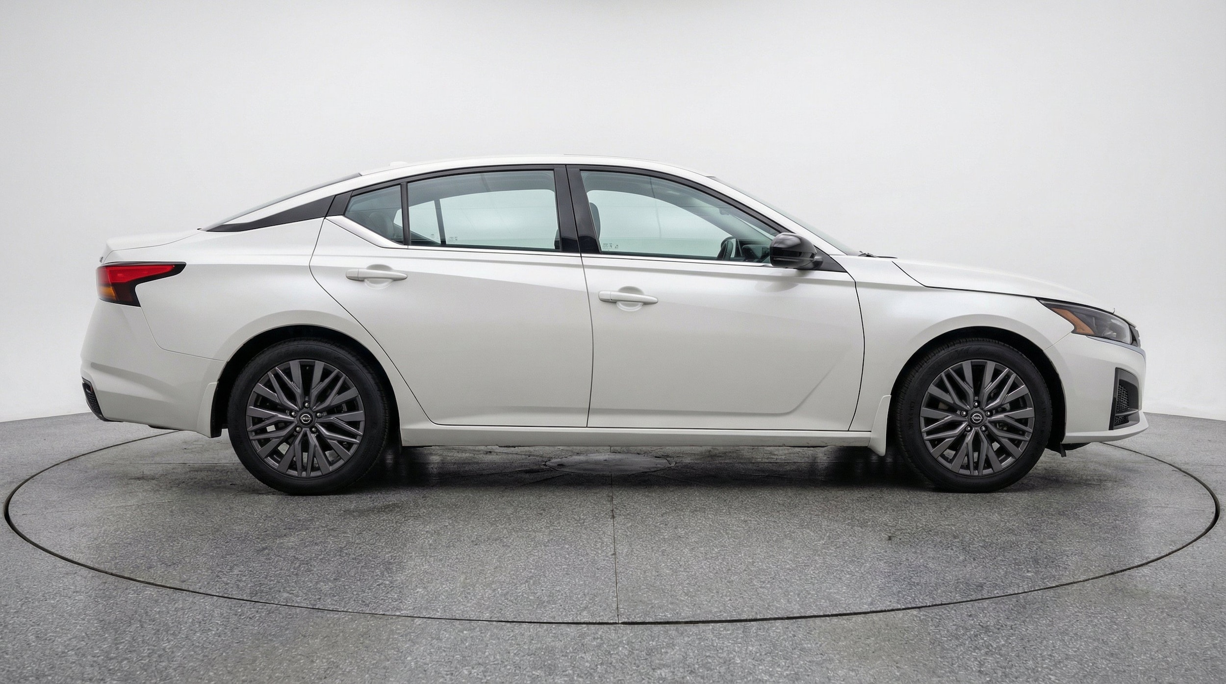 Thumbnail: 2025 Nissan Altima - 10
