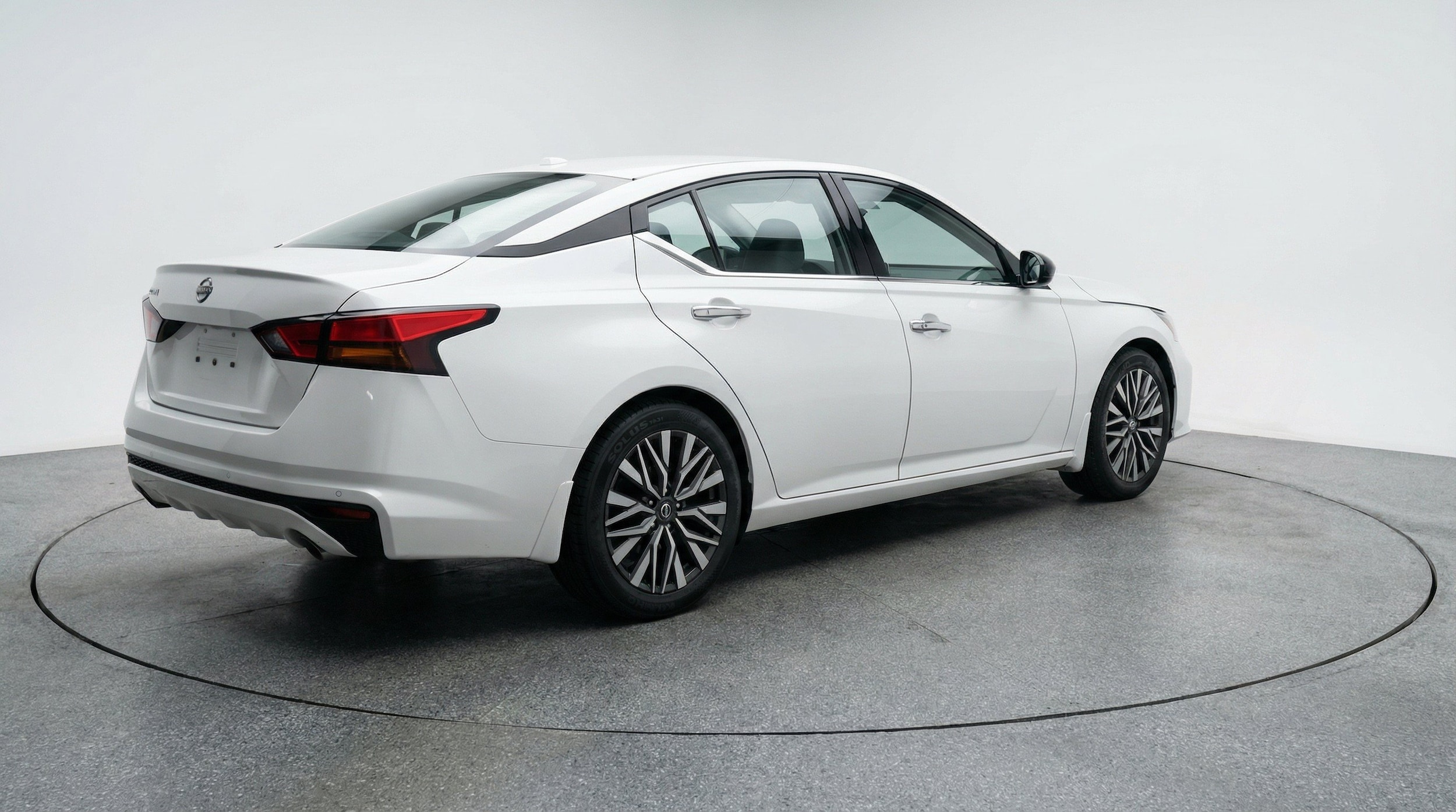 Thumbnail: 2025 Nissan Altima - 9