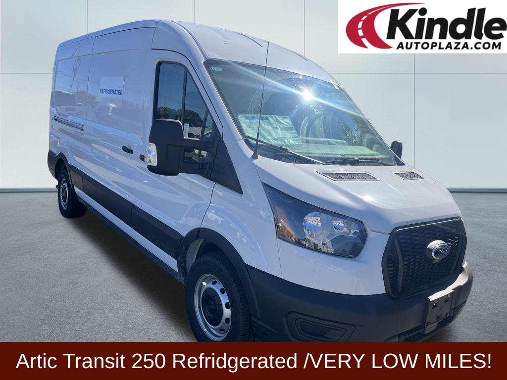 2025 Ford Transit Van Base