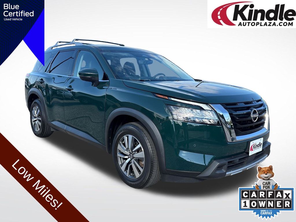 2023 Nissan Pathfinder SL SUV