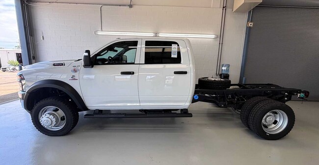 2026 Ram 4500 Chassis Cab TRADESMAN  CREW  4X4 60' CA Pickup