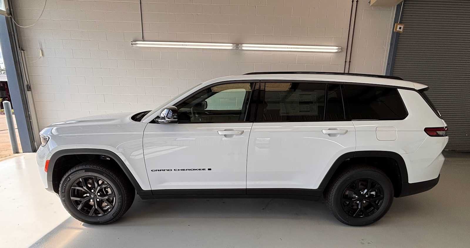 2026 Jeep Grand Cherokee L Laredo