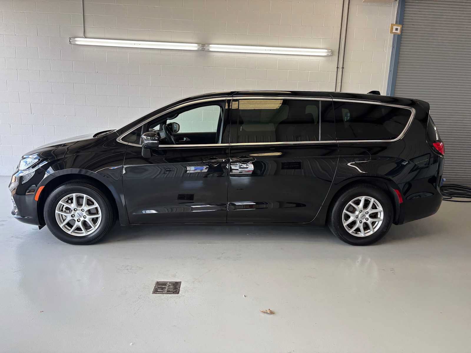2025 Chrysler Pacifica
