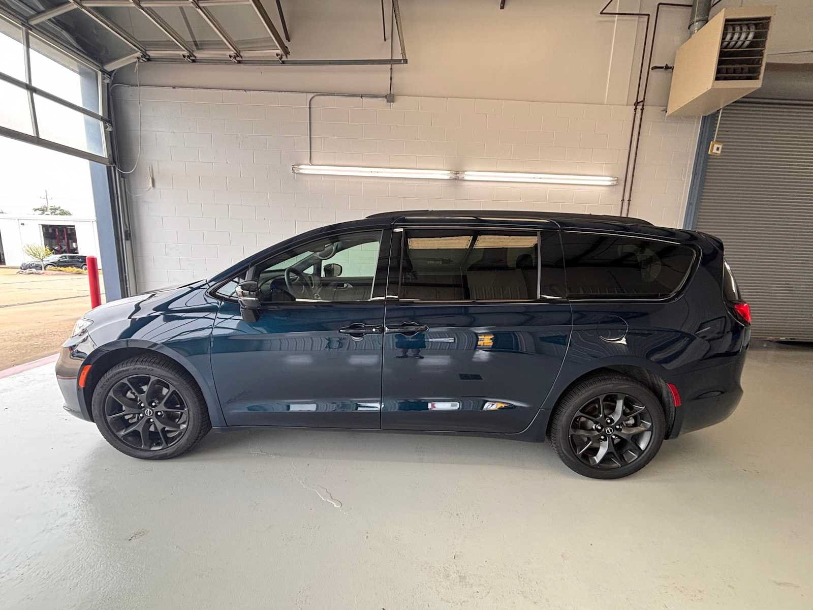 2025 Chrysler Pacifica Limited